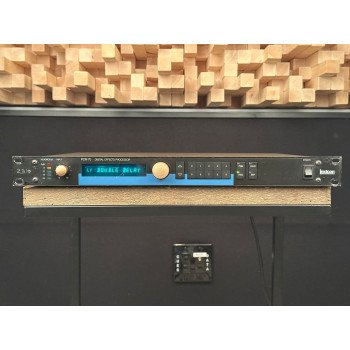 Lexicon PCM 70 Digital Effects Processor